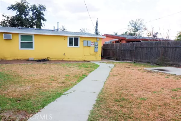 Panorama City, CA 91402,13863 Roscoe BLD