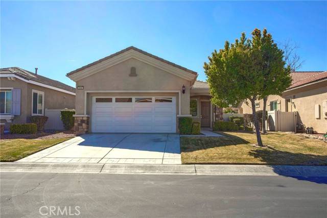 19467 Lynbrook RD, Apple Valley, CA 92308