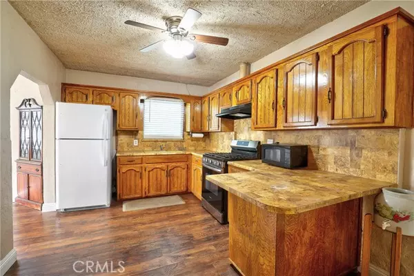East Los Angeles, CA 90022,4535 Dozier ST