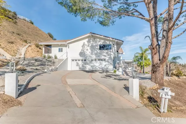 150 Saddlebow RD, Bell Canyon, CA 91307