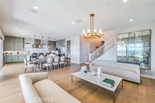 Chatsworth, CA 91311,21230 W Poema PL