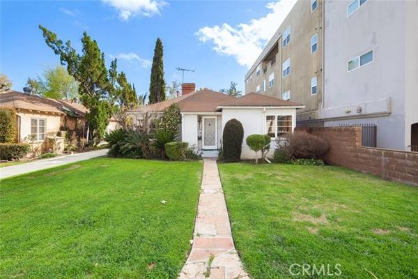 13152 Moorpark ST, Sherman Oaks, CA 91423