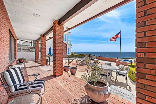 Corona Del Mar, CA 92625,3516 Ocean BLD