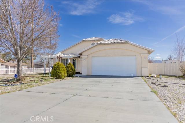 14215 Pawnee RD, Apple Valley, CA 92307
