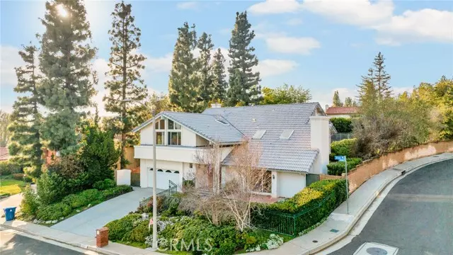 19801 Dina PL, Chatsworth, CA 91311