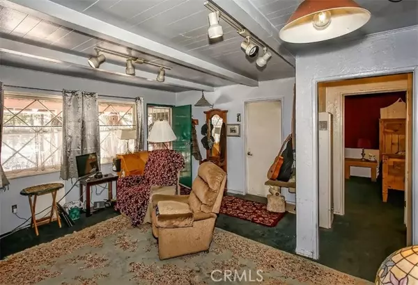 Big Bear Lake, CA 92315,437 Chickadee DR