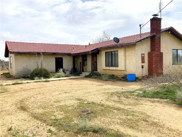 11727 Ranchero RD, Oak Hills, CA 92344