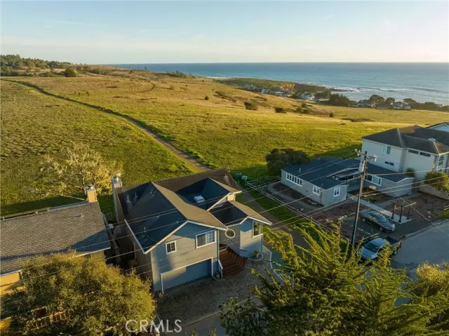 576 Huntington RD, Cambria, CA 93428