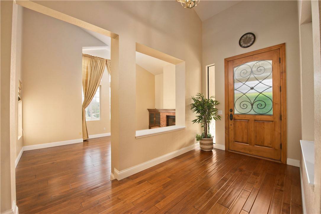 North Hills, CA 91343,9835 Columbus AVE