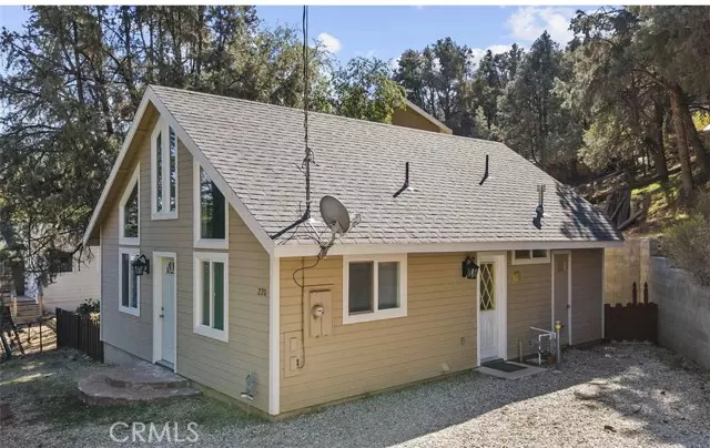 220 S End DR, Frazier Park, CA 93225