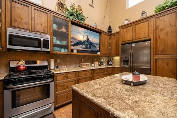 Big Bear City, CA 92314,1016 W Country Club BLD