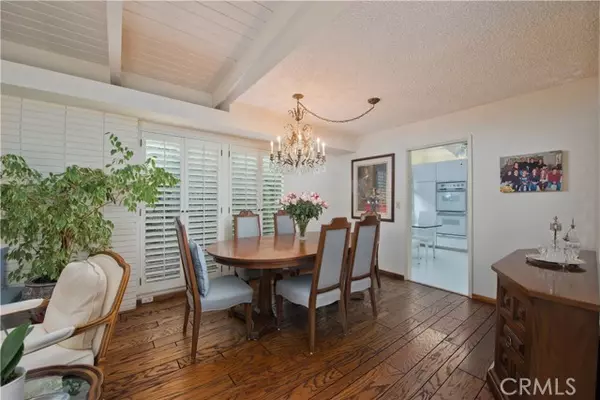 Encino, CA 91436,4448 Gloria AVE