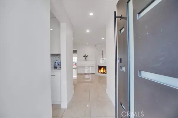 North Hollywood, CA 91605,12628 Stagg ST