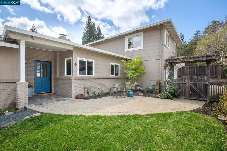 1 Crestview DR, Orinda, CA 94563