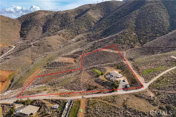 Palmdale, CA 93551,854 Shaner RD