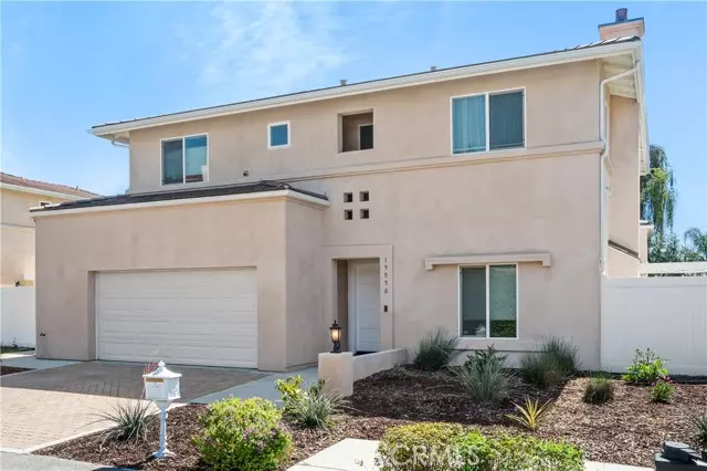 Lake Balboa, CA 91406,15956 Ward CT