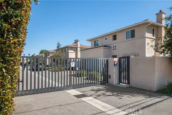 Lake Balboa, CA 91406,15956 Ward CT