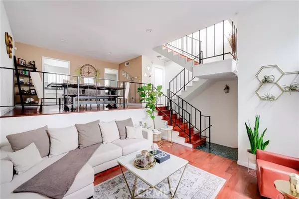 Valley Village, CA 91607,12334 Chandler BLD C