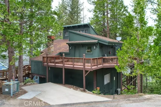 7304 Buck Brush LN, Yosemite, CA 95389