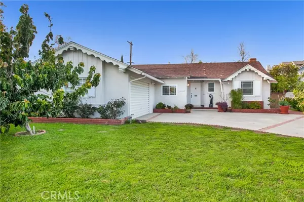 21025 Hemmingway ST, Canoga Park, CA 91304