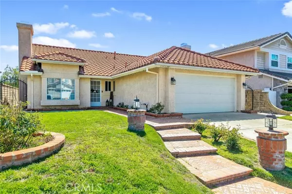 22450 Cardiff DR, Saugus, CA 91350