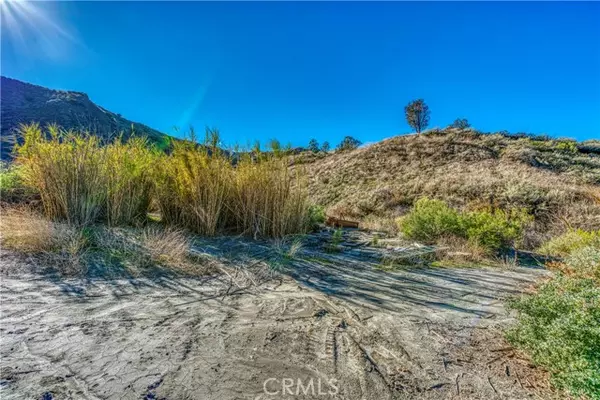 Val Verde, CA 91384,31010 San Martinez RD