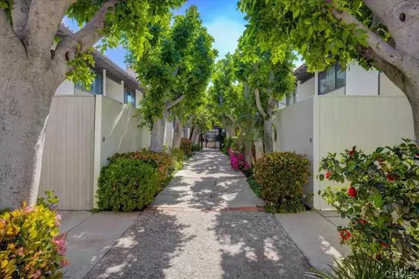 Culver City, CA 90230,5951 Canterbury DR 14