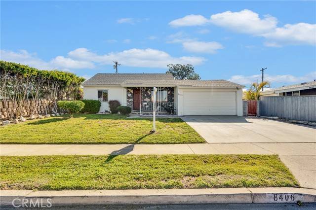 Panorama City, CA 91402,8406 Lennox AVE