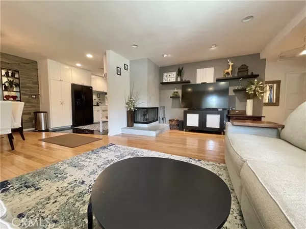 Woodland Hills, CA 91303,6621 Glade AVE