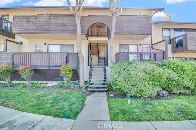 7320 Corbin AVE G, Reseda, CA 91335