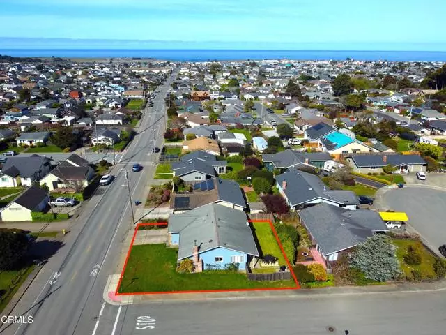 1075 E Oak ST, Fort Bragg, CA 95437