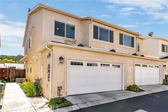 Saugus, CA 91350,21706 Doss PL