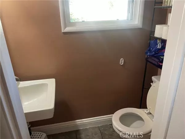 Panorama City, CA 91402,8106 Natick AVE