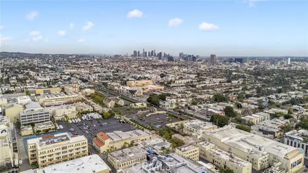 Los Angeles, CA 90038,901 N El Centro AVE