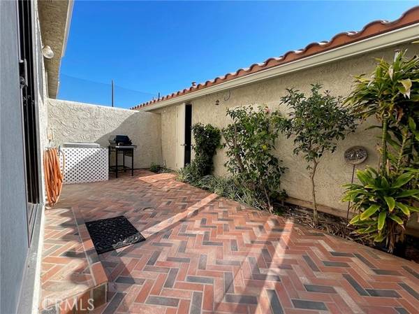 6831 Valley Circle BLD 63, West Hills, CA 91307