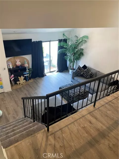 Tarzana, CA 91356,18415 Collins ST F
