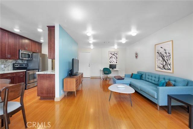 Los Angeles, CA 90046,1750 Camino Palmero ST 334