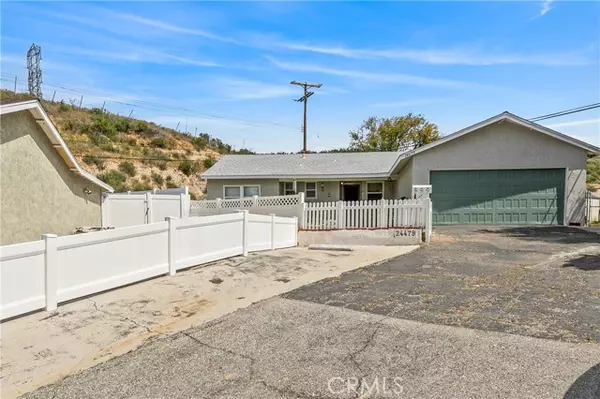 Newhall, CA 91321,24479 Shadeland DR