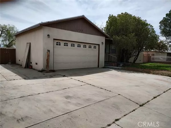 1022 E Lancaster BLD, Lancaster, CA 93535