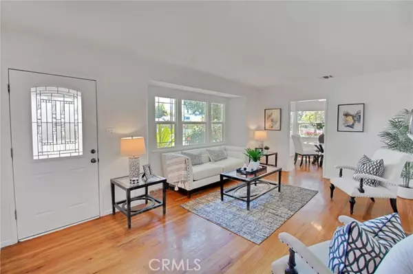 Valley Village, CA 91607,5501 Simpson AVE