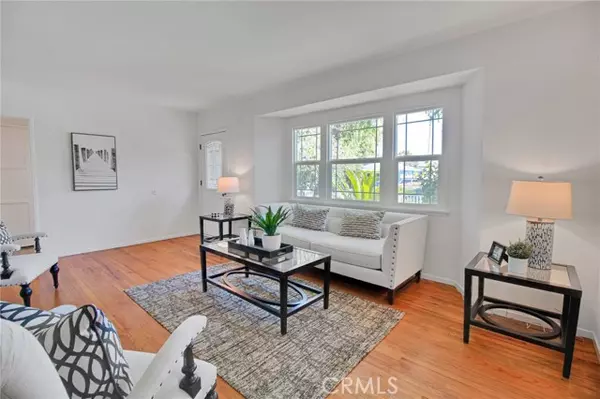 Valley Village, CA 91607,5501 Simpson AVE