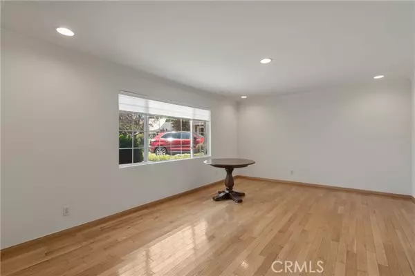 Monterey Park, CA 91754,532 Arboles ST