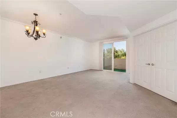 Woodland Hills, CA 91364,5240 Premiere Hills CIR 214