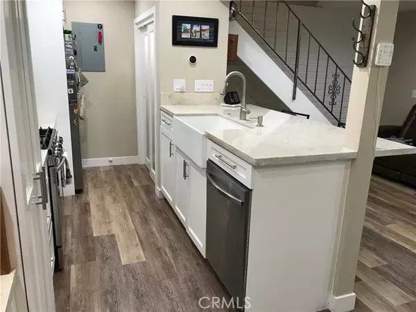 Newbury Park, CA 91320,492 Avenida De La Plata