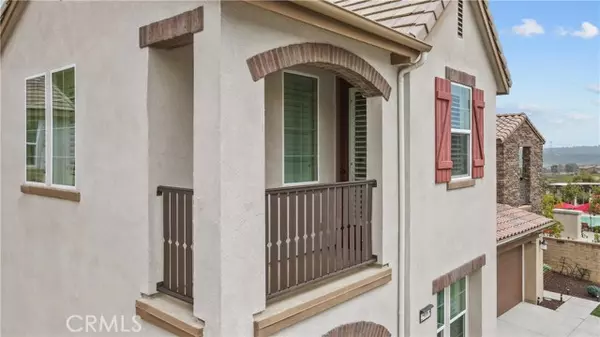 Valencia, CA 91354,29063 N West Hills DR