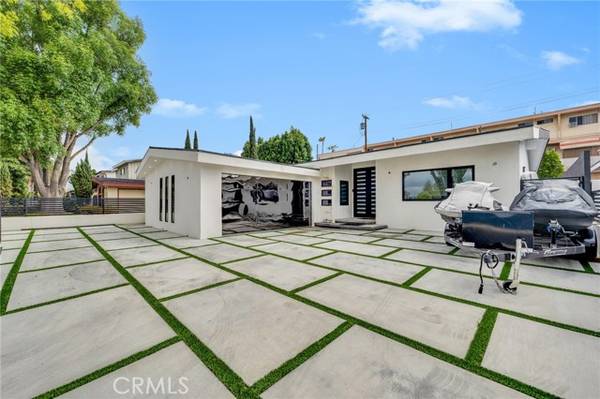 6840 Van Noord AVE, North Hollywood, CA 91605