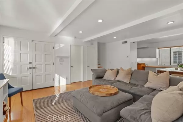 Santa Monica, CA 90405,2666 31st ST 8