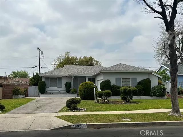 Granada Hills, CA 91344,10939 Gloria AVE