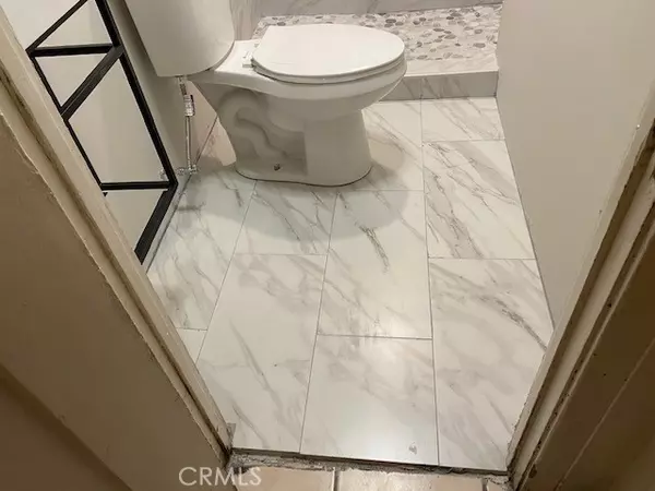 Los Angeles, CA 90023,3443 Estrada ST