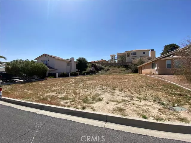 17815 Honeycomb LN, Victorville, CA 92395